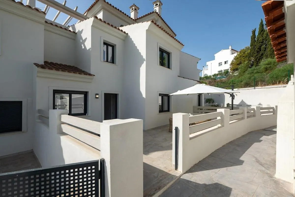 Modern 3-Bedroom Apartment At Agra Residencial Estepona